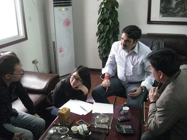 印度客戶來廠洽談價(jià)格，包裝，發(fā)貨，供應(yīng)能力等事宜